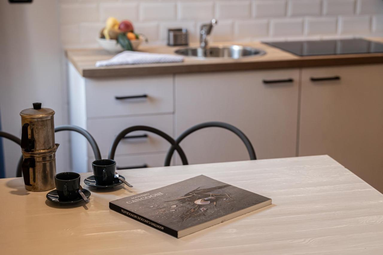 Sebeto Duomo Apartment Naples Luaran gambar